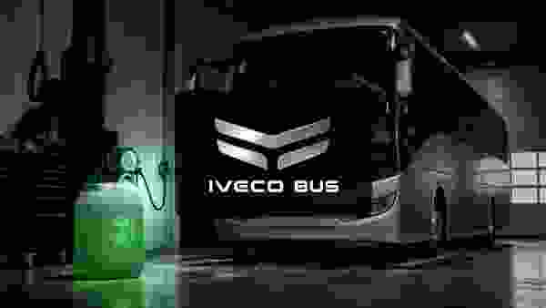 Autocar Iveco Bus con aviso AdBlue y sistema SCR