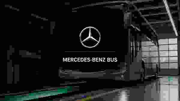 Autocar Mercedes-Benz Bus con aviso AdBlue y sistema SCR
