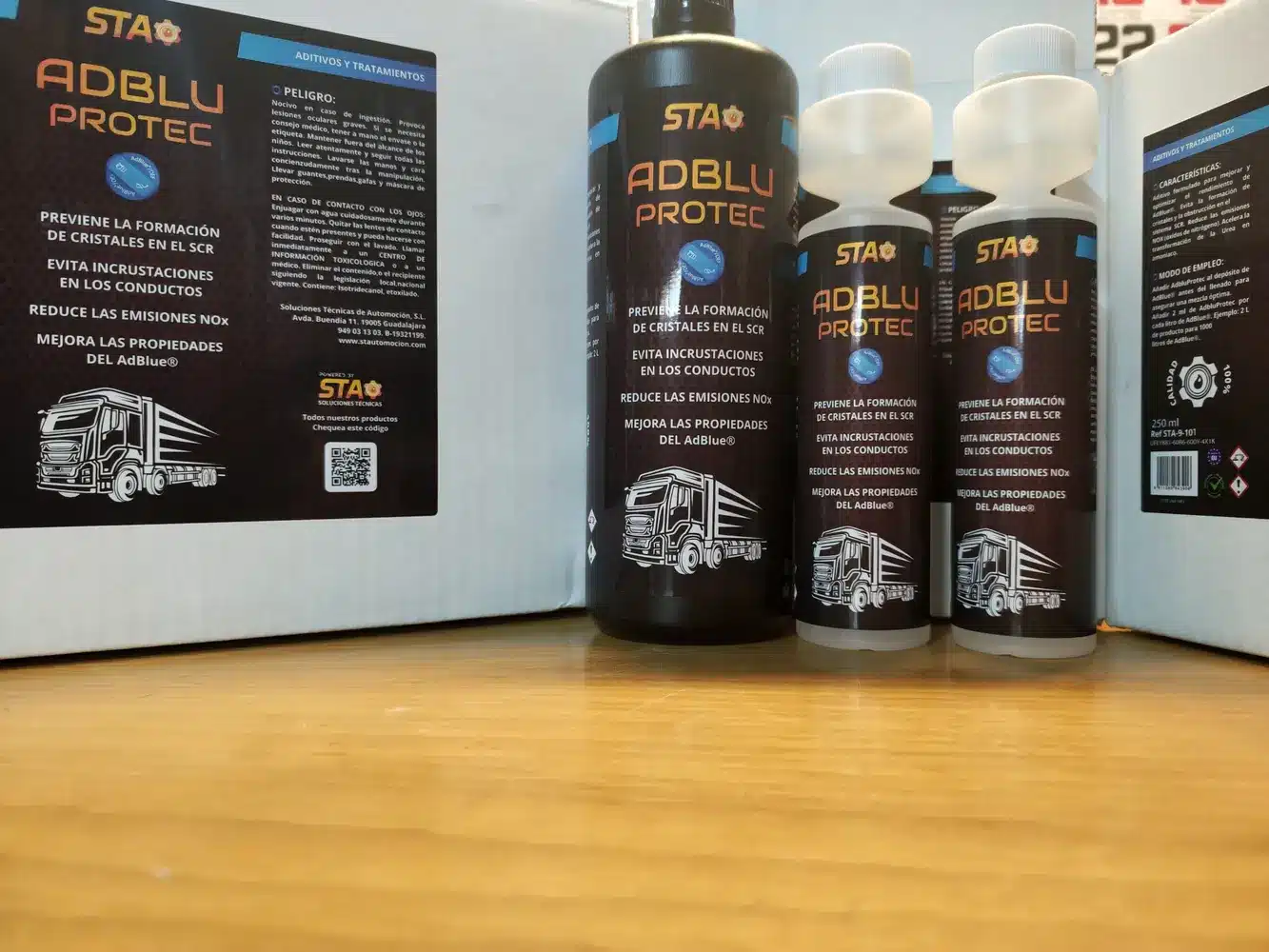 Formatos de AdBlue PROTEC de 250 ml y 1 litro para furgonetas y flotas